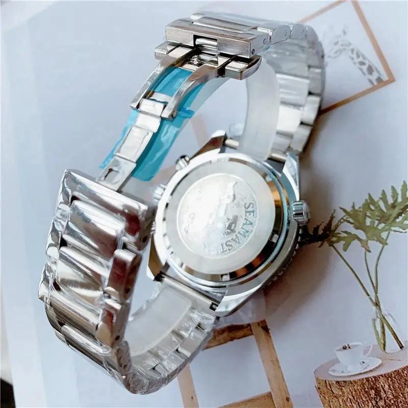 

New fashion men's business high grade wristwatch waterproof watch