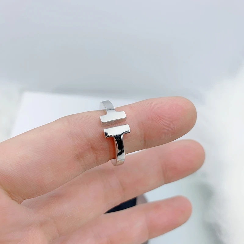 

Original Genuine 1:1 S925 Sterling Silver Exclusive Sales Romance Love Rings Women Logo High Quality FineJewelry Valentine Gift