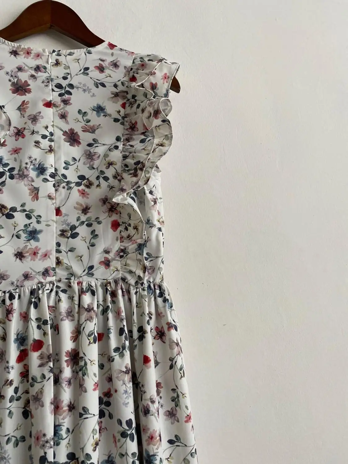 

Spring Summer Women Ruffles Midi Dress Floral Print O-neck Waist Slim Sleeveless Prairie Chic Female Long Dresses 2020 New