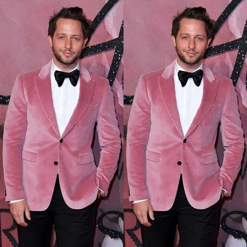 Розовые мужские костюмы свадебные смокинги с отворотом приталенный смокинг для