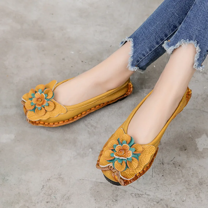 2021 Soft Genuine Leather Flat Shoes Women Flats with Flowers Ladies Shoes Women Designers Loafers Slip on  Shoes Woman