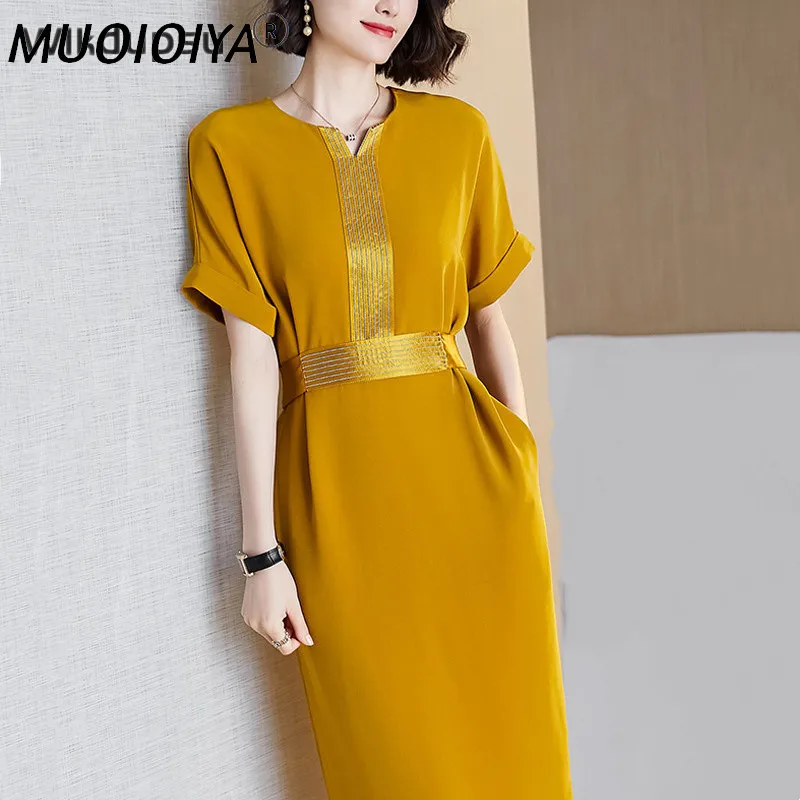 

Женское атласное платье миди с коротким рукавом и V-образным вырезом