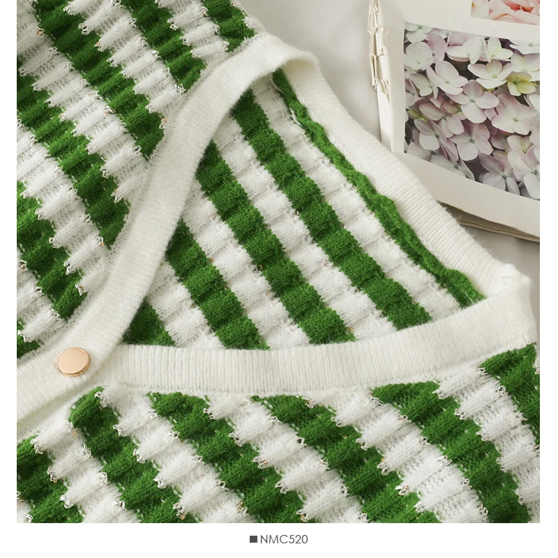 

Women Loose Vintage Kintting Sweater Striped Korean Style Streetwear V Neck Long Sleeve Button Autumn Sweater Cardigan