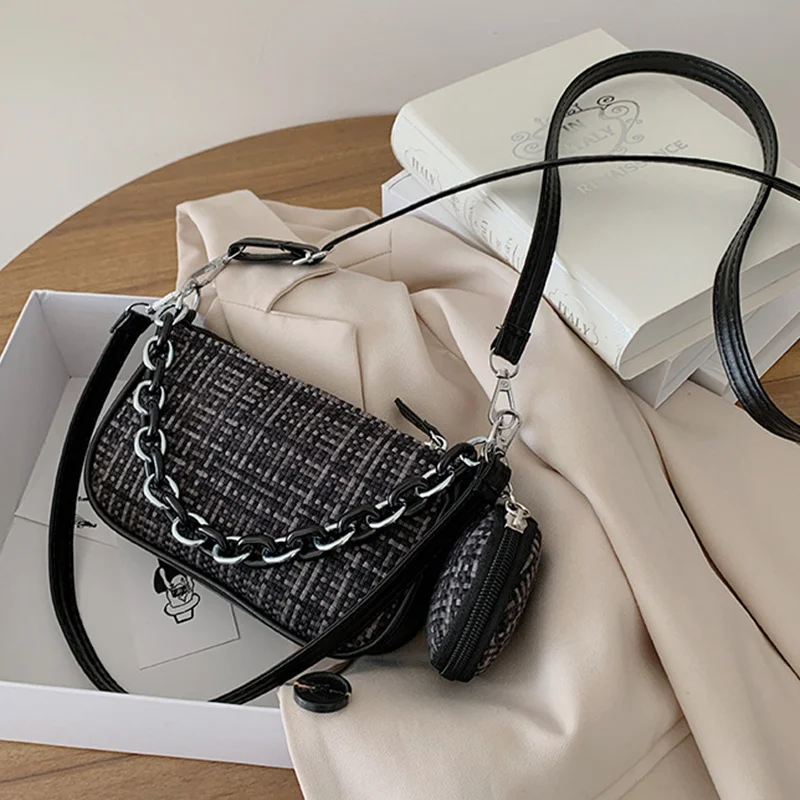

Модная маленькая сумка на плечо, сумочки на цепочке для женщин, лето 2021, дизайнерская сумочка-Багет, тканевые женские сумки через плечо с узо...