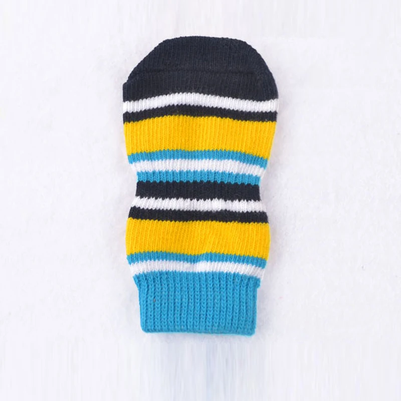 

4pcs/set Dog Socks for Small Dogs Cats Cute Knit Dog Shoes Cartoon Anti Slip Socks for Winter Warm Puppy Dog Shoes Socks S/M/L