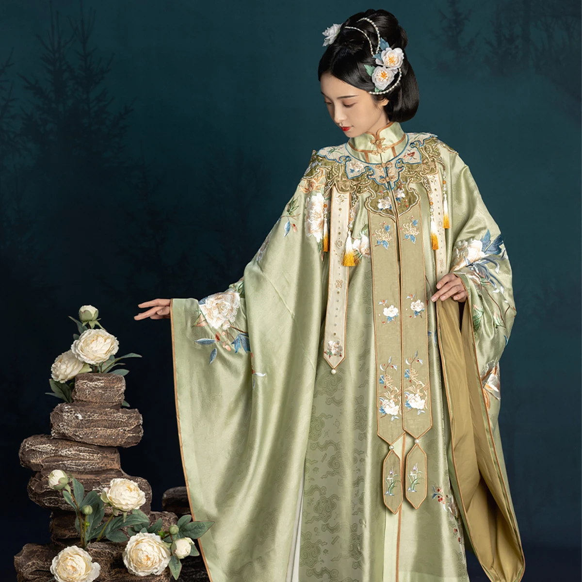 

Furong dew white] Ming system stand collar half Lapel cloud shoulder horseback skirt set original Han women's dress