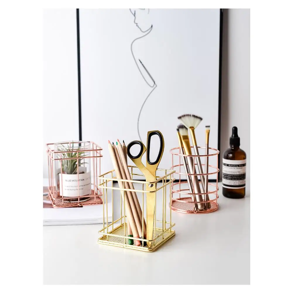 Железная корзина-органайзер для косметики в скандинавском стиле цвета розового