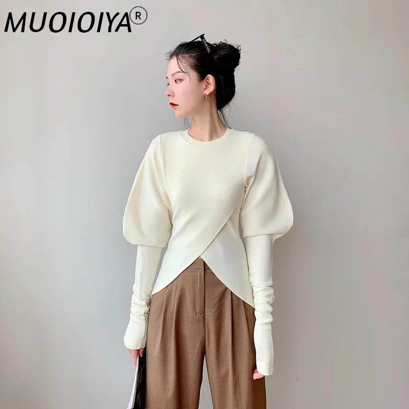 

Футболка женская демисезонная с круглым вырезом и длинным рукавом