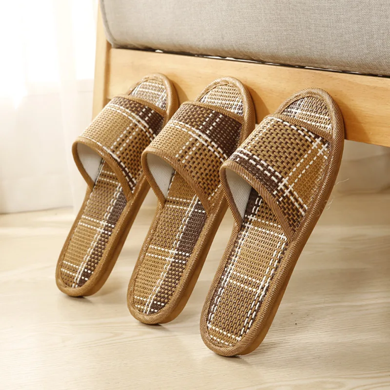 

Indoor Woven Rattan Slippers Breathable Straw Woven Home Non-slip Slippers for Men and Women Summer Sandals