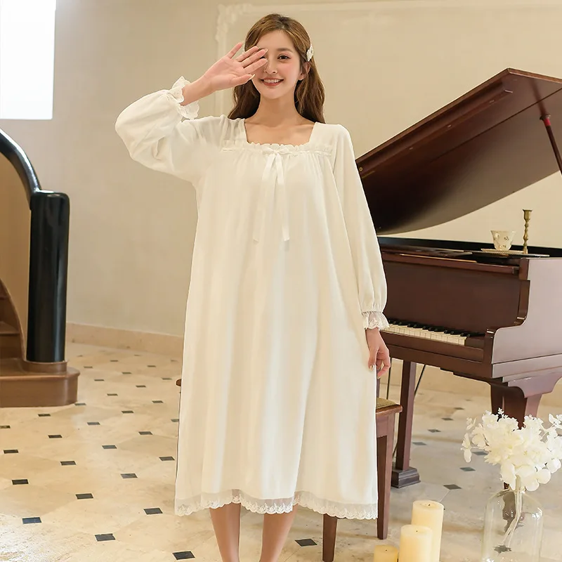 Island Velvet Nightdress Girl Winter Princess Style Thickened Flannel Nightdress Long Sweet Coral Velvet Can Be Worn At Home