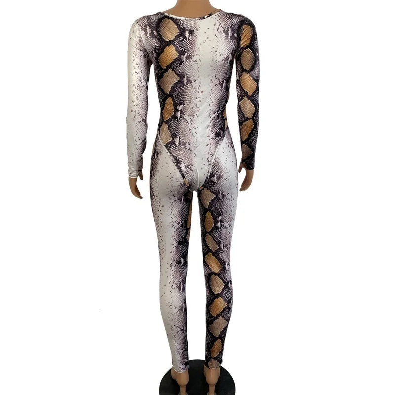 Пикантная обувь под змеиную кожу В комплекте с набором подходящих сумочек