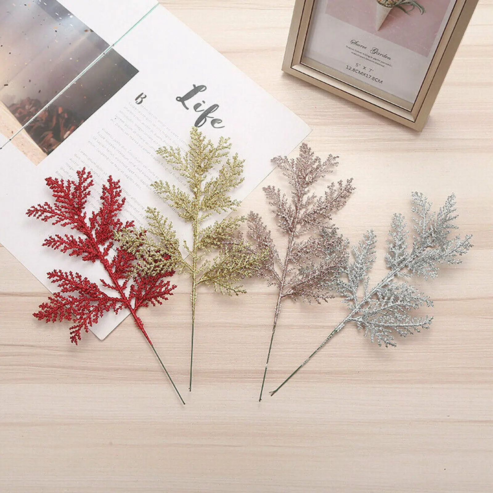 

10 шт./компл. рождественские золотые серебряные блестящие листья папоротника красивые украшения для сцены красные искусственные листья рем...