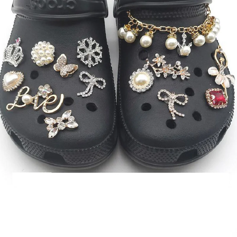 

Elegnat Luxury Shoe Charms Designer Beauty Lovely Metal Croc Charms Accessories for Women Hot Sale Fashion Decoration