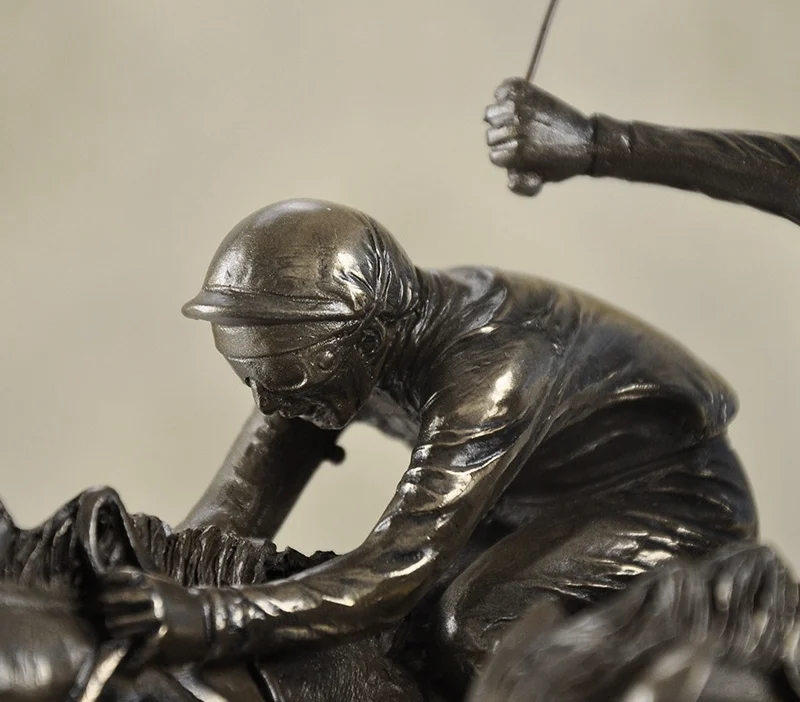 Классическая скульптура лошади из смолы и меди ручной работы | Дом сад