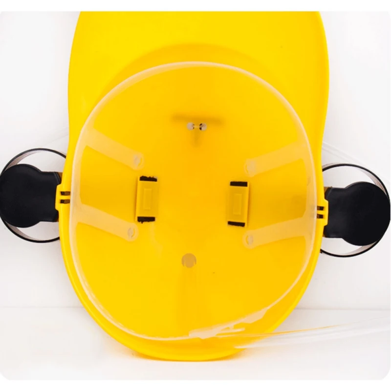 Питье пиво Кола Шахтерская шляпа ленивый шезлонг Соломенная шляпка день