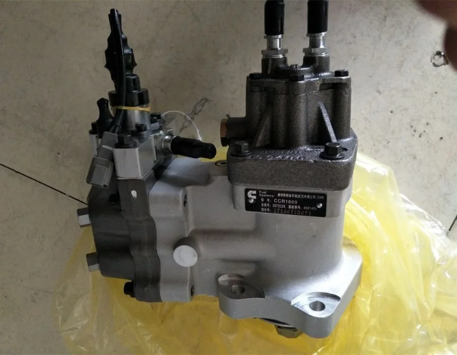 

PC350lc-8 PC300-8 fuel injection pump 6745-71-1170 Genuine