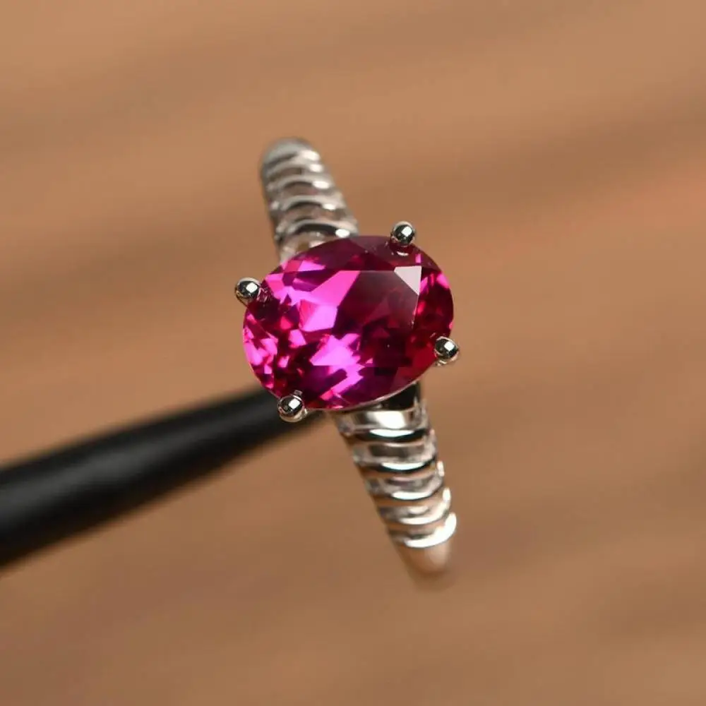 

Fuchsia Zircon Diamond Hollow Simple Creative Ring Fashion and Elegant Ladies Casual Geometric Party Ring Jewelry
