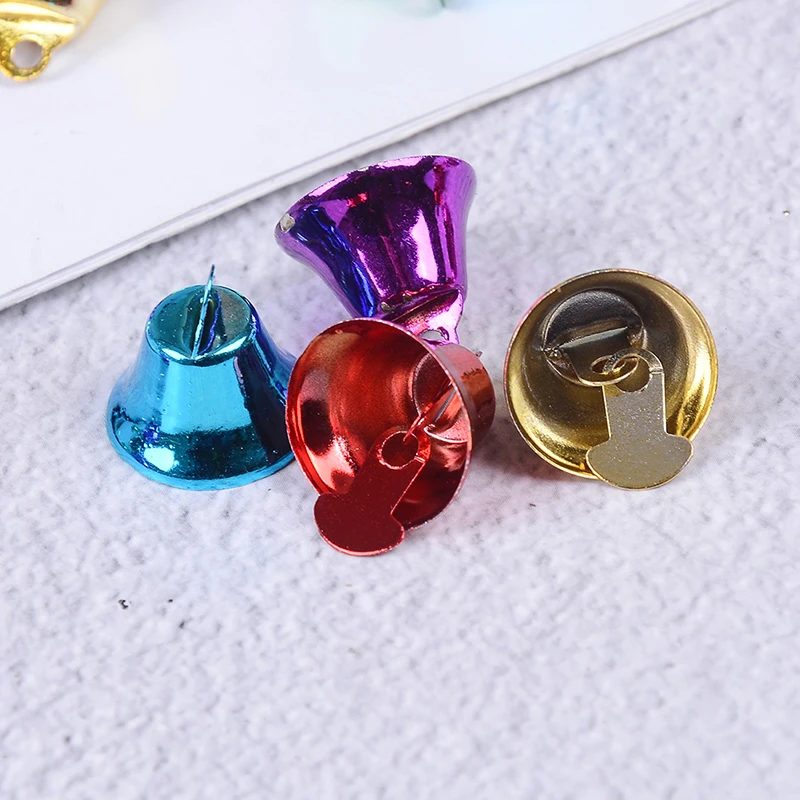 

2018 New 50pcs/lot Christmas Colorful Metal Jingle Bells Xmas Tree Pendants DIY Decor New Year Party Supplies 16mm