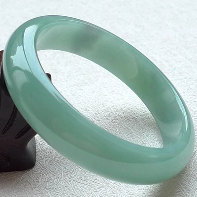 

Zheru Jewelry Natural Burmese Jadeite 54mm-64mm Light Green Bracelet Elegant Princess Jewelry Best Gift for Mother and Girlfrien