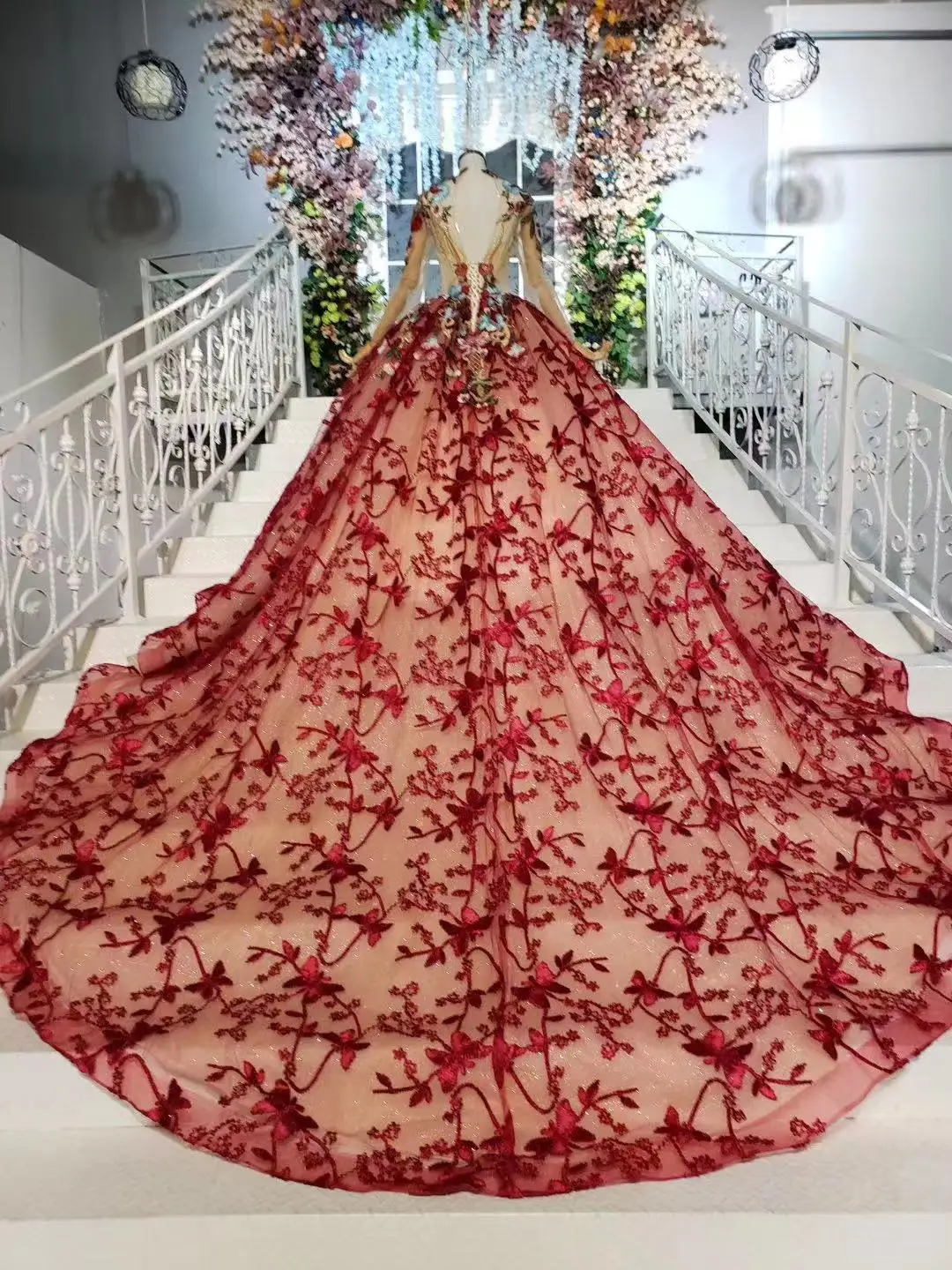 Hot Vintage Lace Crystals Prom Dresses V Neck Ball Gown Princess Red Purple Arabic Women Formal Party | Свадьбы и торжества