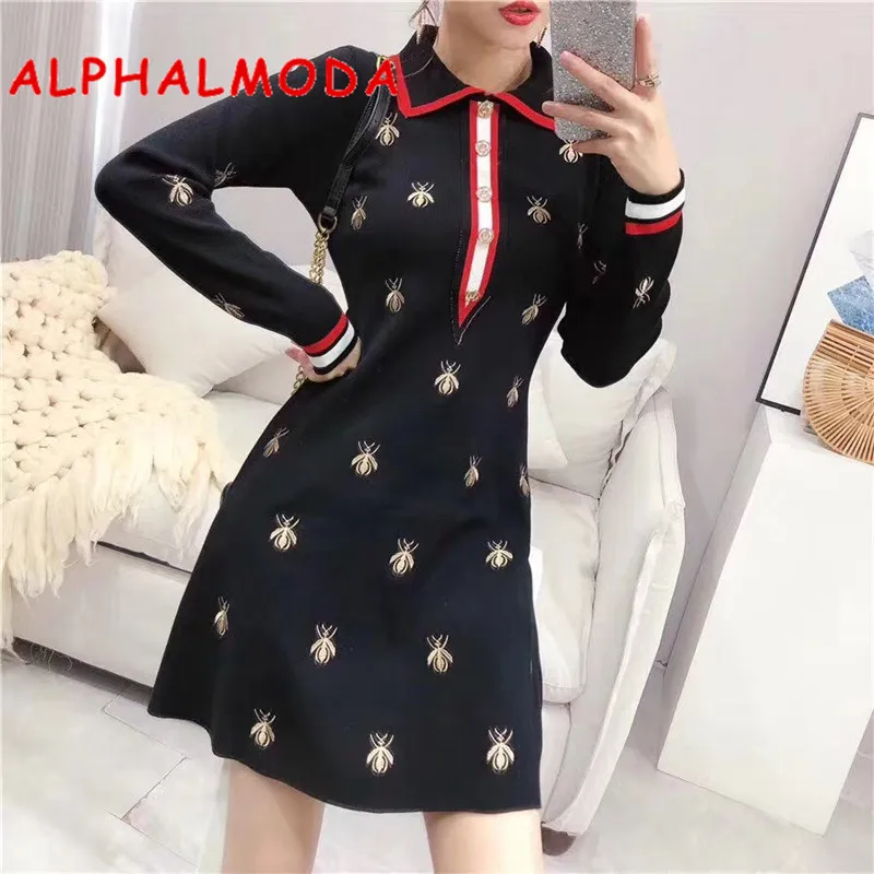 Женское трикотажное платье поло ALPHALMODA с вышивкой пчелами длинными рукавами
