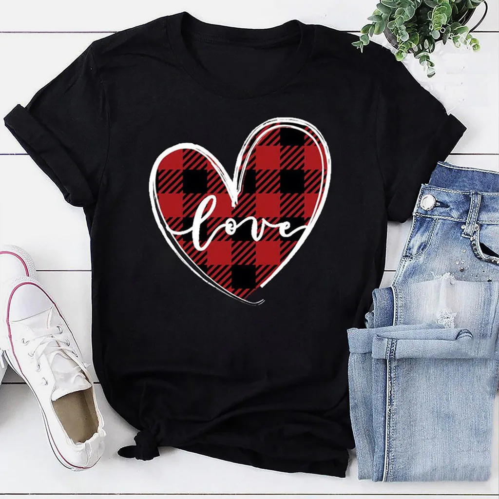 Женская футболка в клетку с коротким рукавом и принтом сердечек | одежда