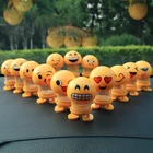 Креативная кукла с вращающейся головой маленькие украшения Прекрасные автомобильные аксессуары интерьерная кукла можно наклеить забавные игрушки для автомобиля украшение автомобиля