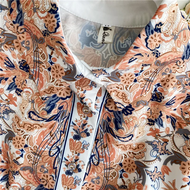 

2021 Spring New Puff Sleeve Lapel Single Breasted Retro Print Shirt High Waist Wide Leg Shorts Two Piece Suit