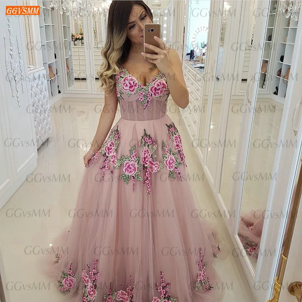 

Boho Pink Prom Gowns Long Lace Appliqued Tulle A Line Prom Dresses 2020 Custom Made Vestidos De Fiesta Largos Elegantes De Gala