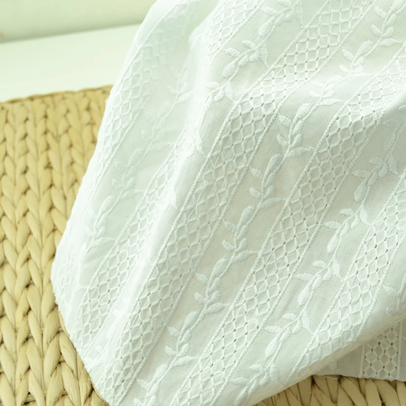 

Pure White Fine Cotton Hollow Embroidery Fabric Computer Whole Embroidery Vertical Stripes Flower Summer Fabric