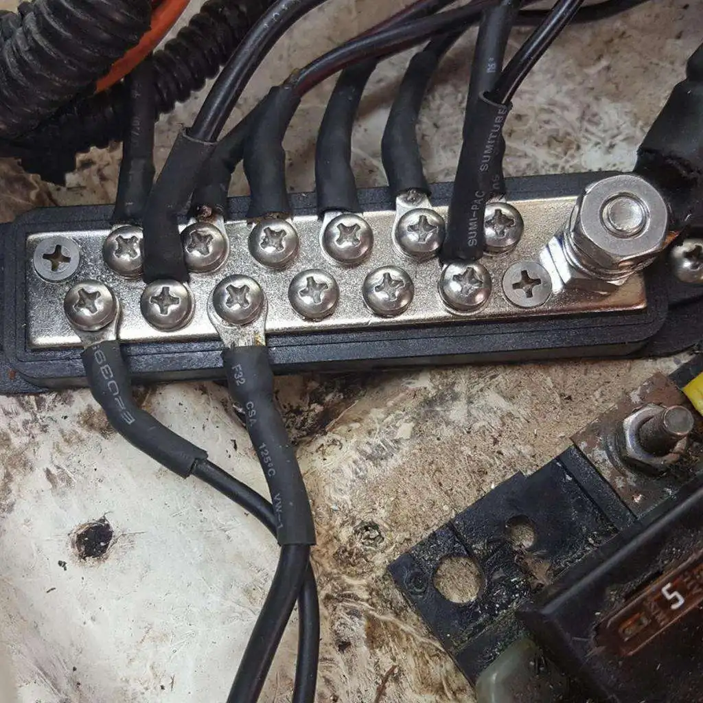 

Boat 10 Gang Fuse Terminal Block Ground Junction Distribution Block