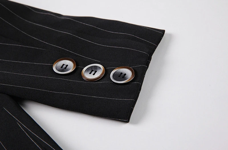 

[EAM] Women Black Striped Spliced Denim Pockets Blazer New Notched Long Sleeve Loose Jacket Fashion Spring Autumn 2021 1DD5882