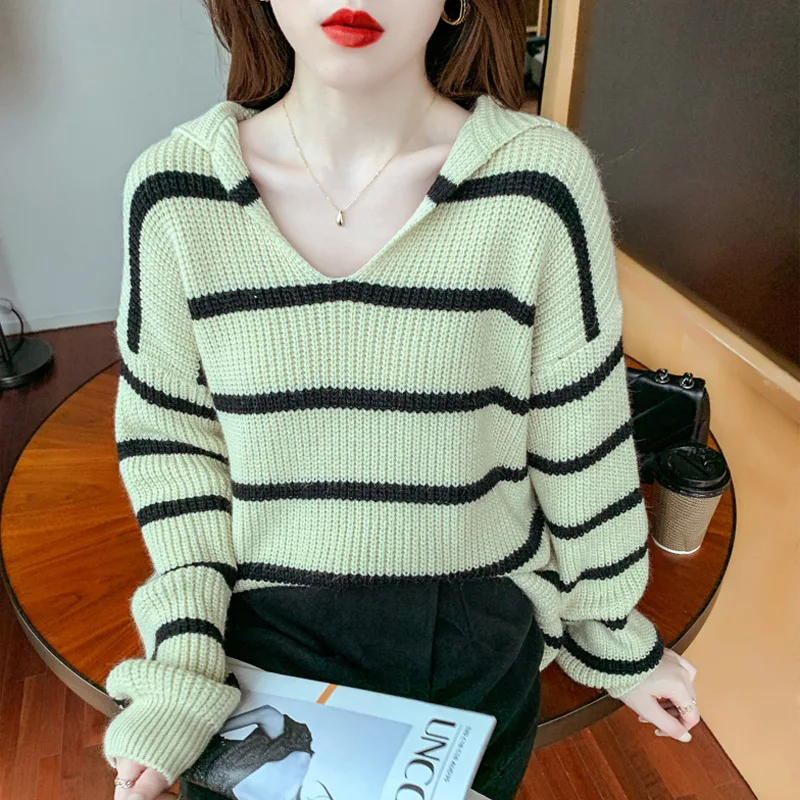 

Свитер женский осенне-зимний трикотажный в Корейском стиле