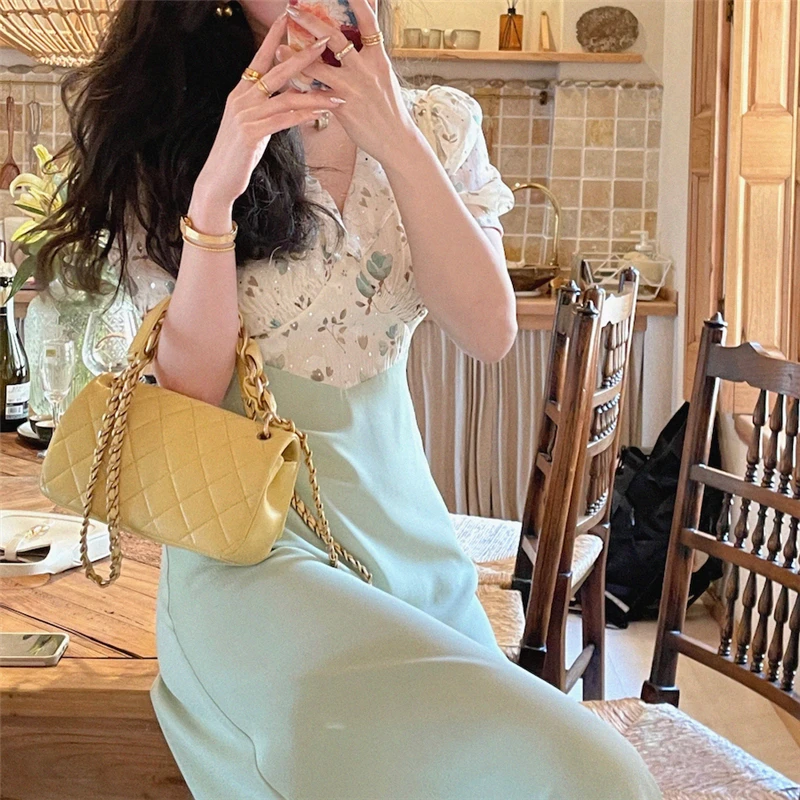 

Korean Women Dress 2021 Summer Korean Chic Female Retro Western Style V-Neck Wooden Ear Stitching Short Sleeve Floral M136