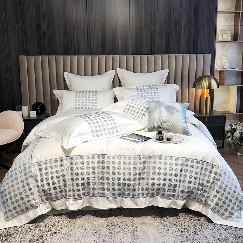 

Luxury Soft Cozy Cotton Classical Embroidery Bedding Set Duvet Cover Bed Linens Pillowcase European Simplicity Bedding 4pcs