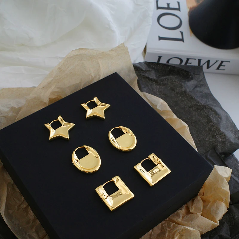 

Peri'sBox 3 Designs Geometric Huggie Hoop Earrings Five-pointed Star Square Oval Earring Hoops Small Cute Trendy Unusual Earring