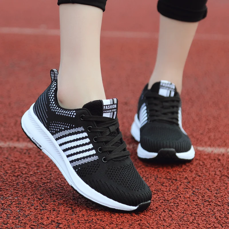 Обувь для бега Новинка лета 2019 Новый светильник обувь женская спортивная на