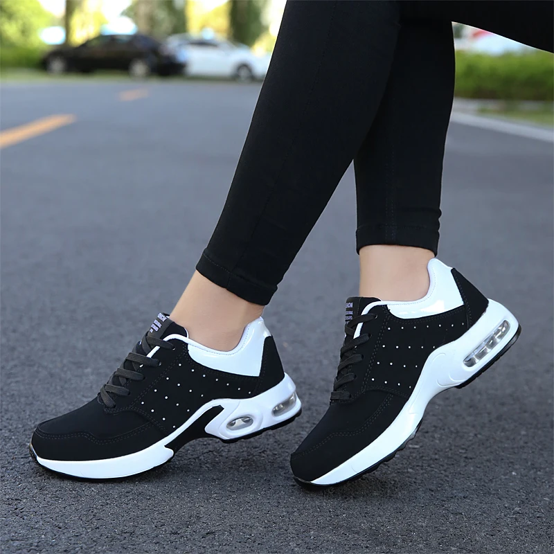 Кроссовки женская спортивная обувь мужская на шнуровке для бега портативная и