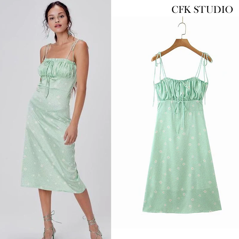 Женское однотонное платье без рукавов элегантное вечернее зеленого цвета