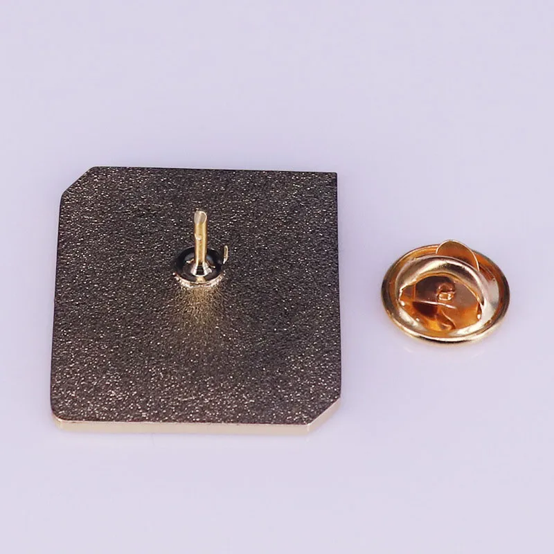 Брошь с эмалью в виде книги Руководство по Галактике | Украшения и аксессуары