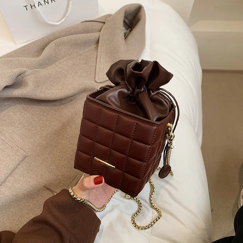 

High Quality Leather Popular Chain Bag Female 2021 New Trendy Fashion Lady Messenger Bag Brand Designer Mini Chain Bucket Bag