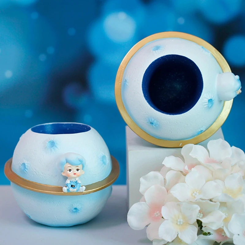 

Round Pen Holder Stand Creative Moon Prince Pattern Resin Crafts Ornament Desktop Pencil Organizer Kids Gifts