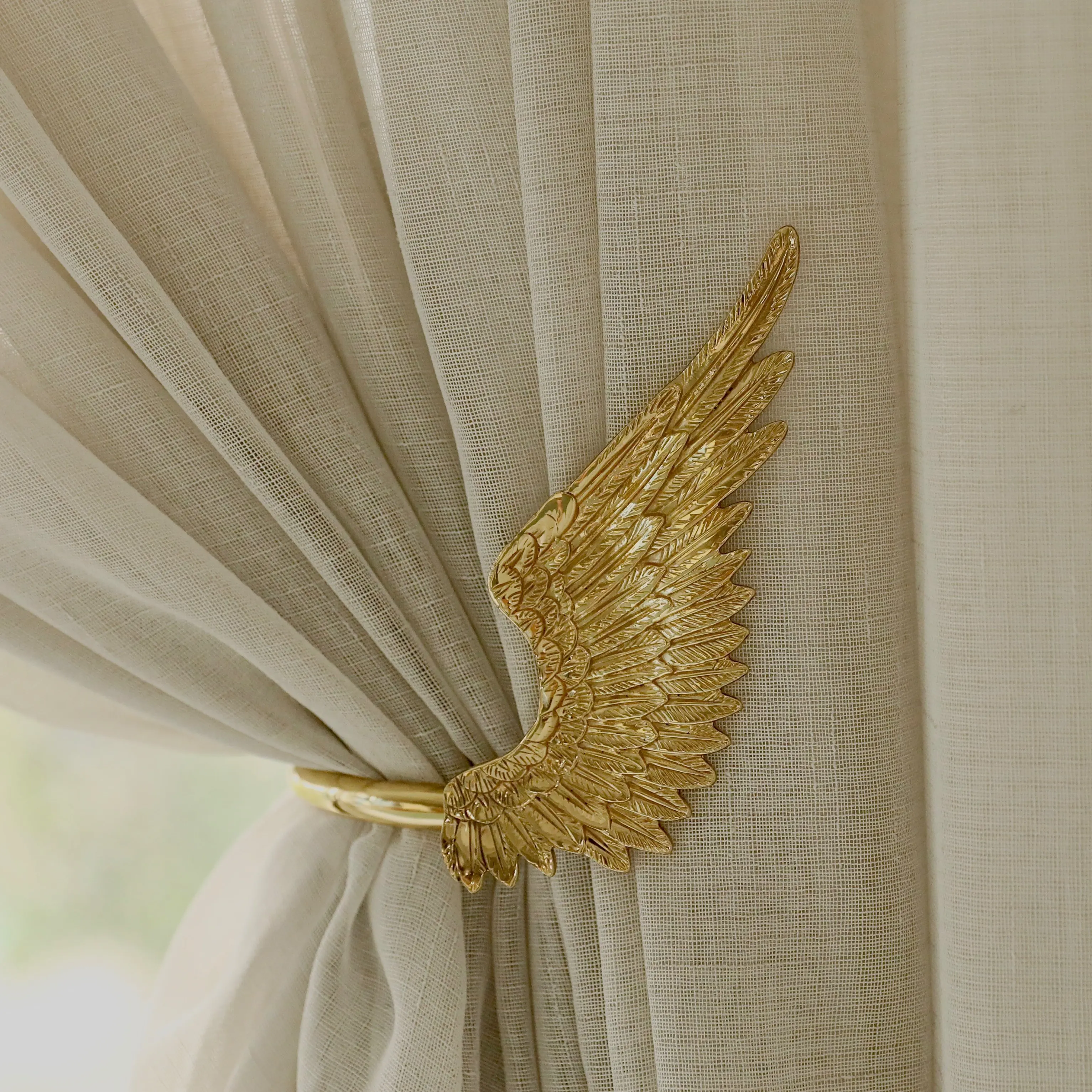 

Wing Curtain Hook Brass Alloy Exclusive Design American Decoration Hook