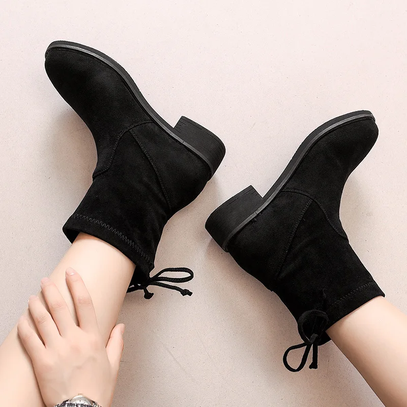 Женские ботинки на шнуровке повседневные кожаные высоком каблуке с острым