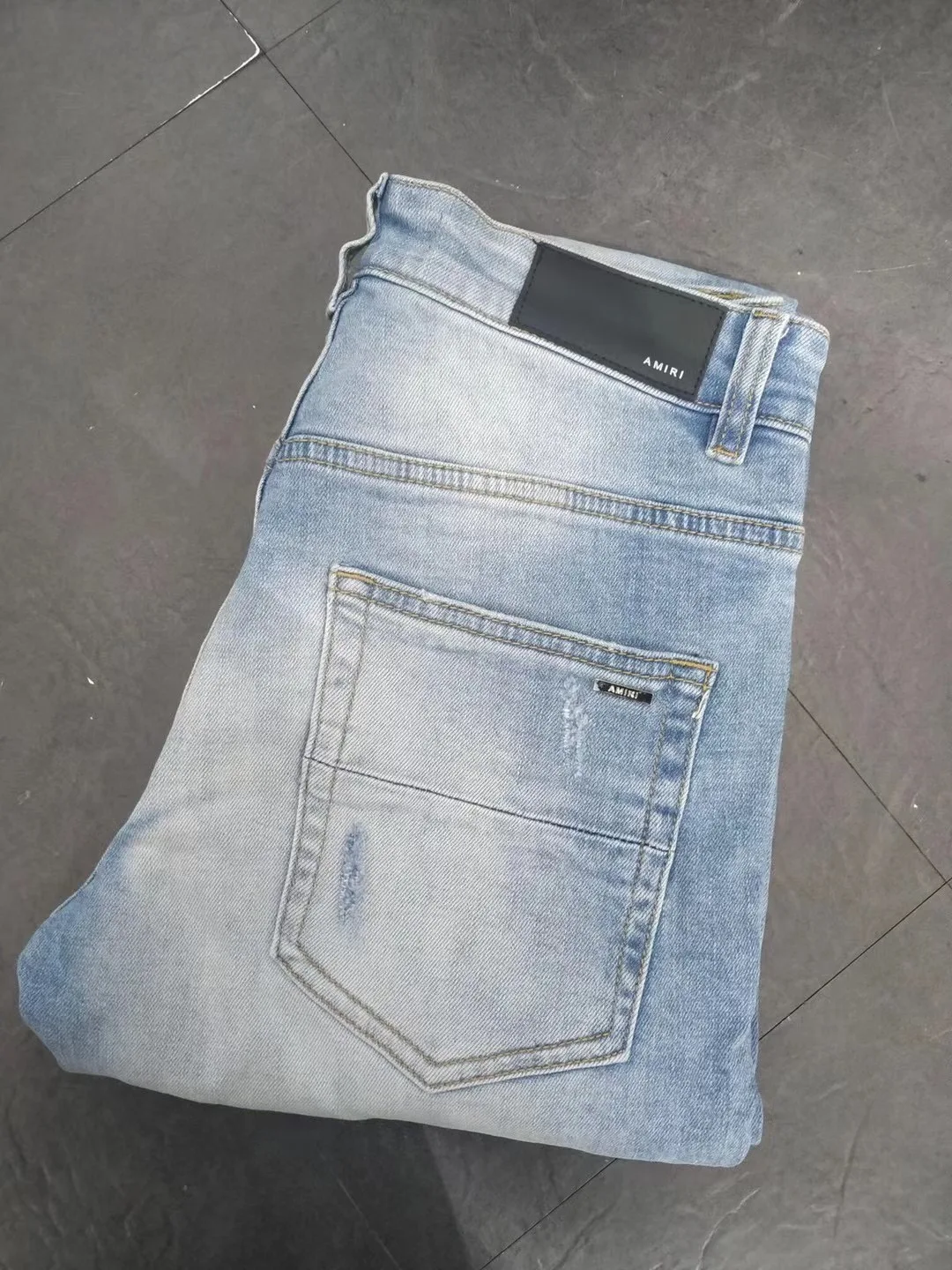 

Hot sale DSQAMIRI22021D jeans locomotive Italian luxury tight jeans motorcycle car JeansD2 street jeans