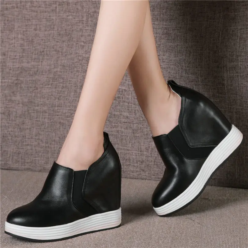 Женские кроссовки из натуральной кожи с круглым носком | Обувь