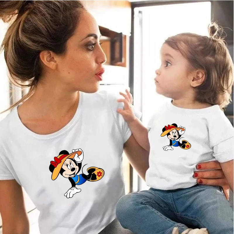 Футболка женская с милым принтом белый топ мультяшным Микки-Мауса повседневный