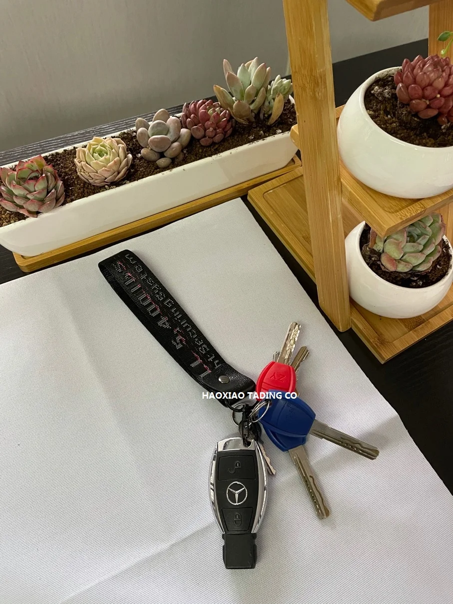 

2021 New Trend keychains Mobile Phone Chain Lanyard Wrist Lanyard Birthday Gifts Camera Jeans Accessories