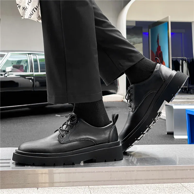 

Men Low Top Leather Boots Waterproof Outdoor Tooling Shoes Business Fashion Formal Zapatillas De Seguridad Hombre Botte