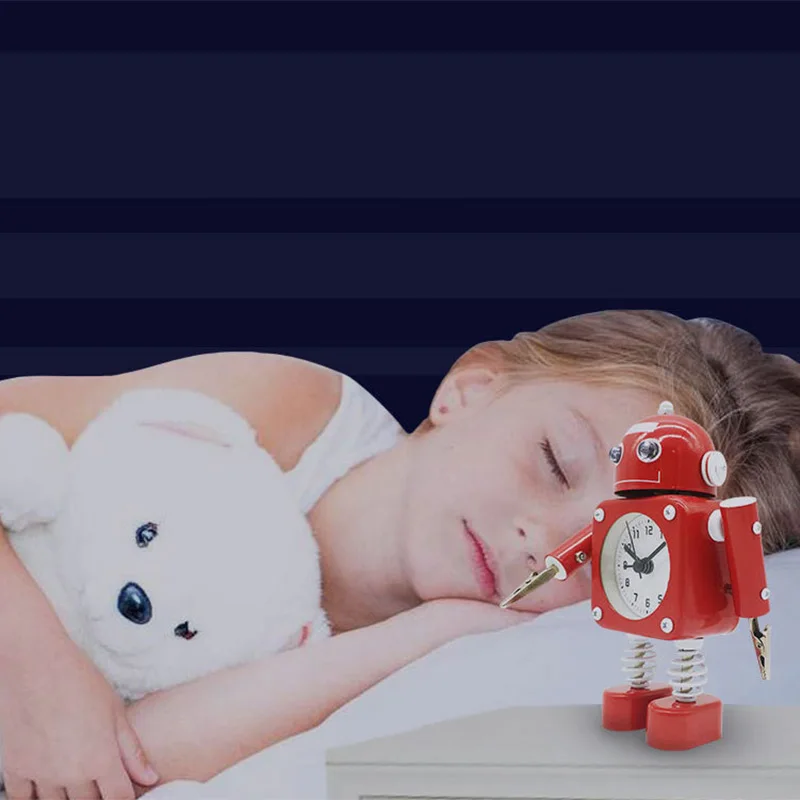 Не тикающий робот будильник детский с мигающими светящимися глазами и зажимом
